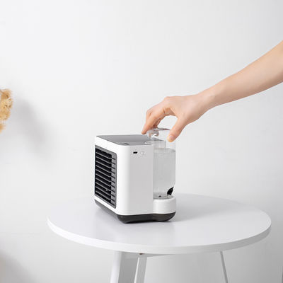 Επιτραπέζιο ανεμιστήρα ομίχλης ψύξης με ψεκασμό φωτός LED 3 λειτουργίες ταχύτητας ανέμου για το σπίτι γραφείου